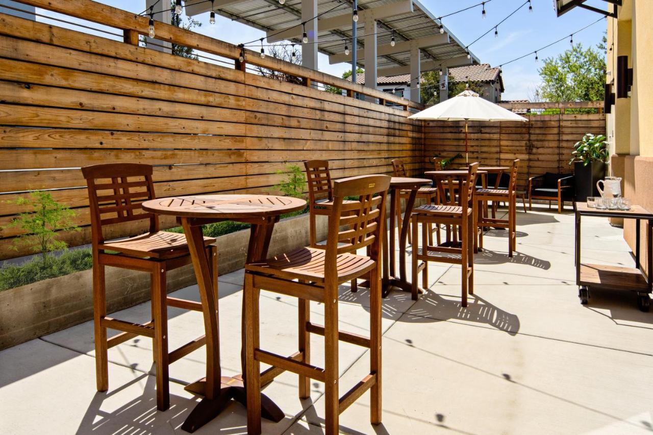 Holiday Inn Express Hotel & Suites Atascadero By Ihg Esterno foto