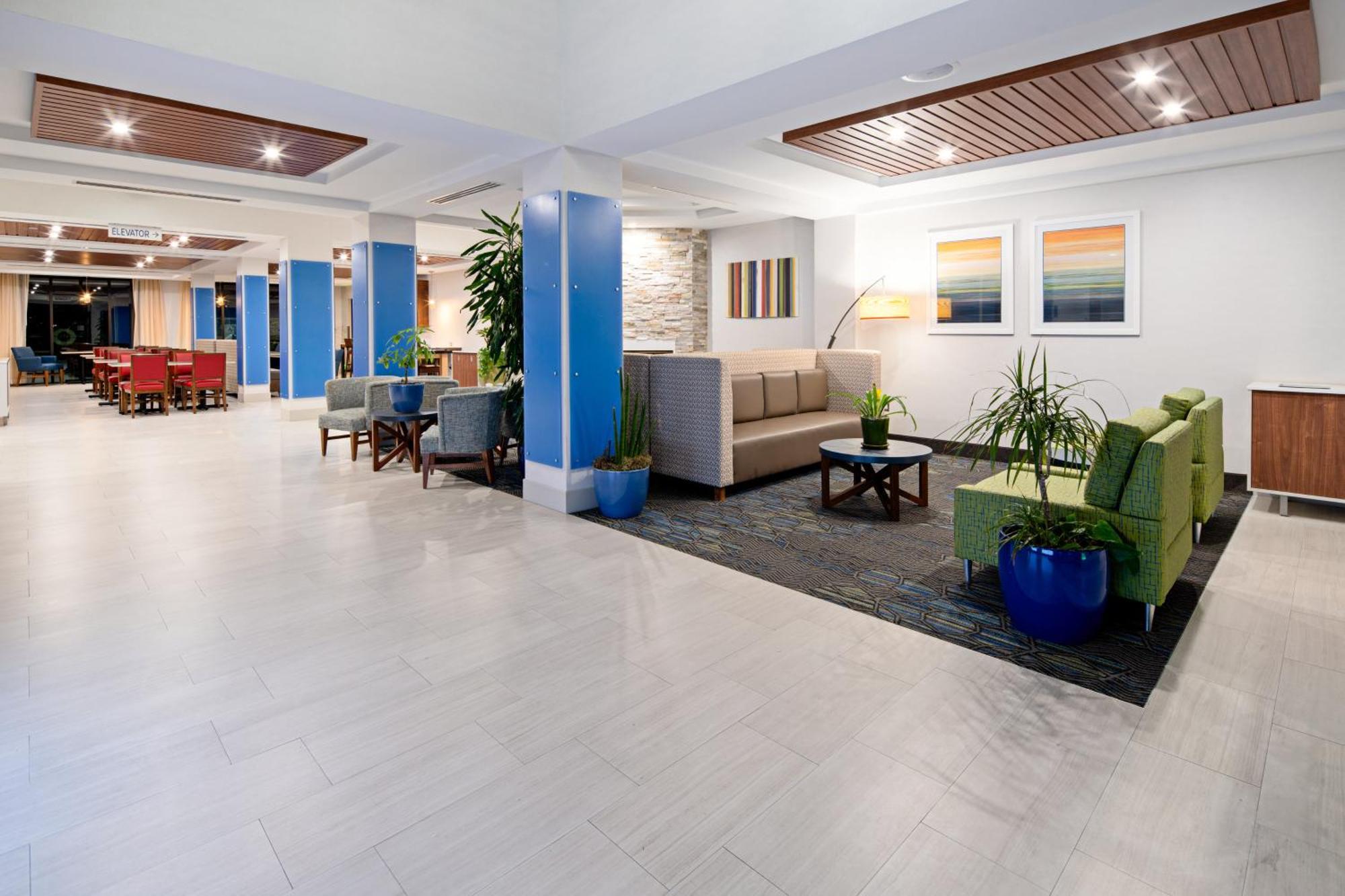 Holiday Inn Express Hotel & Suites Atascadero By Ihg Esterno foto