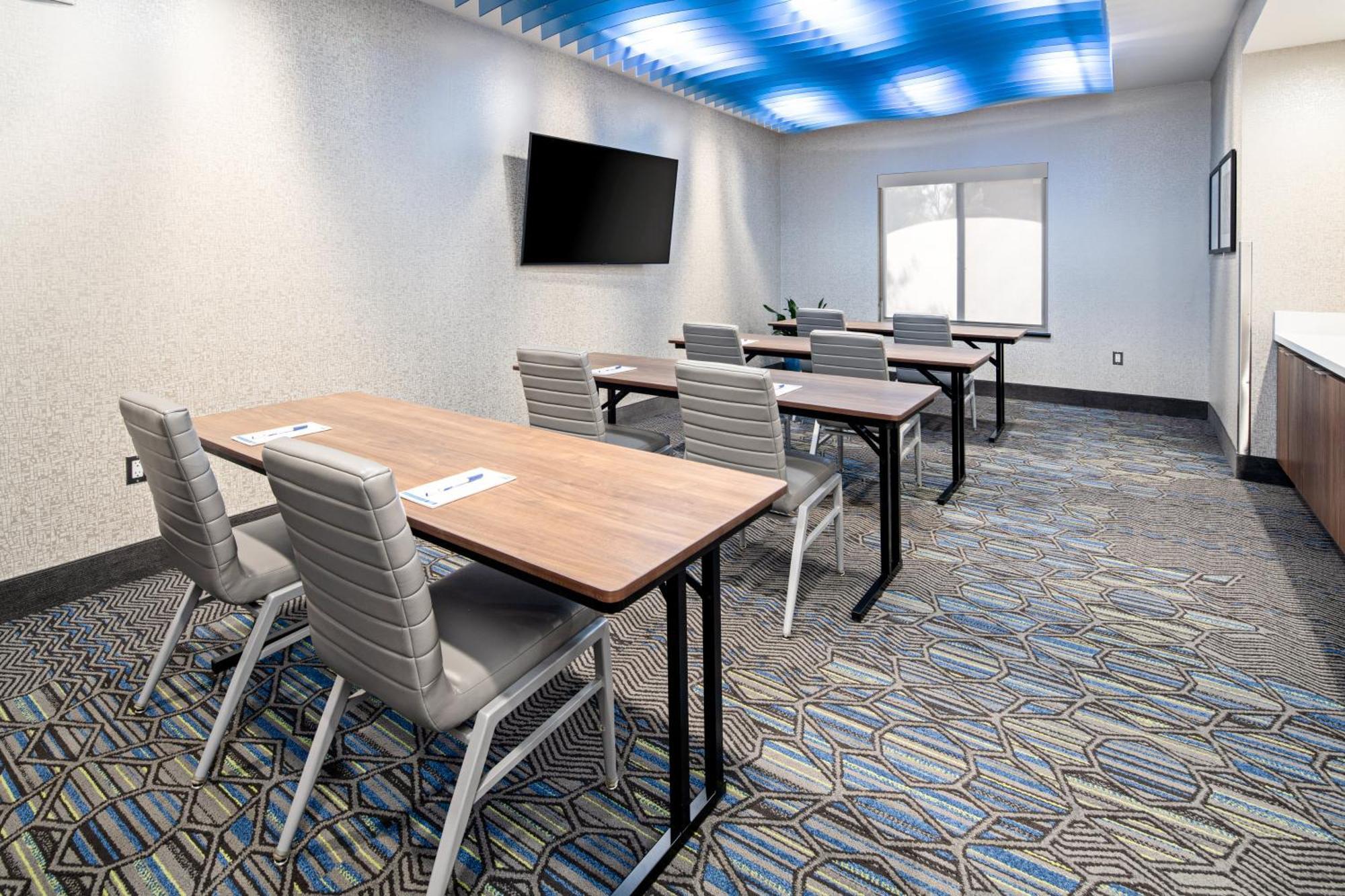 Holiday Inn Express Hotel & Suites Atascadero By Ihg Esterno foto